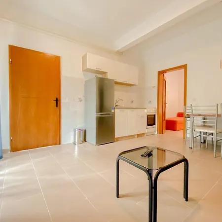 Apartment Adila A22 *