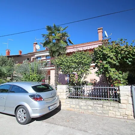 Adila A22 Apartment